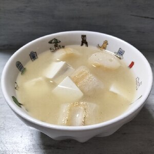 豆腐と麩の味噌汁